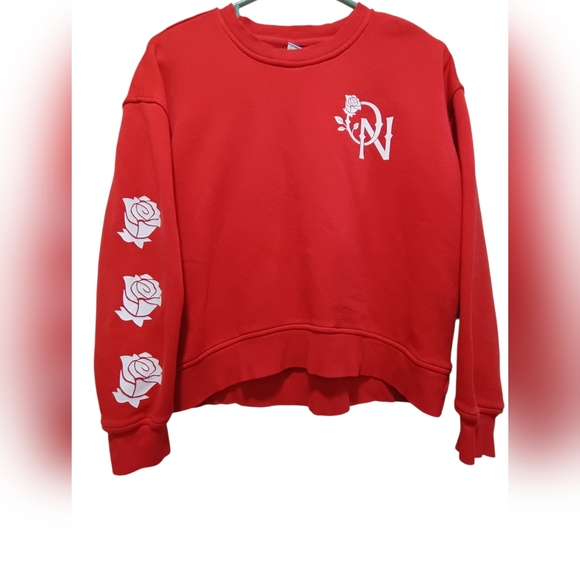 Old Navy Tops - Old Navy Red Rose Graphic Sweatshirt Youth XL 14-16 Cozy Crewneck